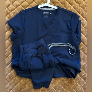 Fabletics Navy blue scrub set 1 pocket top and cargo joggers pants M